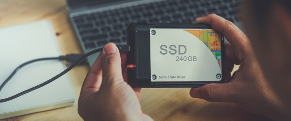 Ce este SSD 3 intrebari si raspunsuri pe care trebuie sa le stii pentru a imbunatati performanta computerului